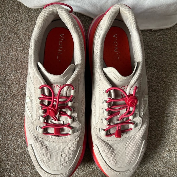 Vionic Walk Max - Picture 4 of 8